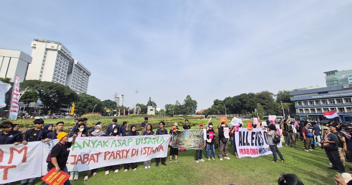 BEM UI Bawa Lima Tuntutan ke Tugu Tani, dari Status Bencana Nasional Karhutla hingga Biaya Pendidikan