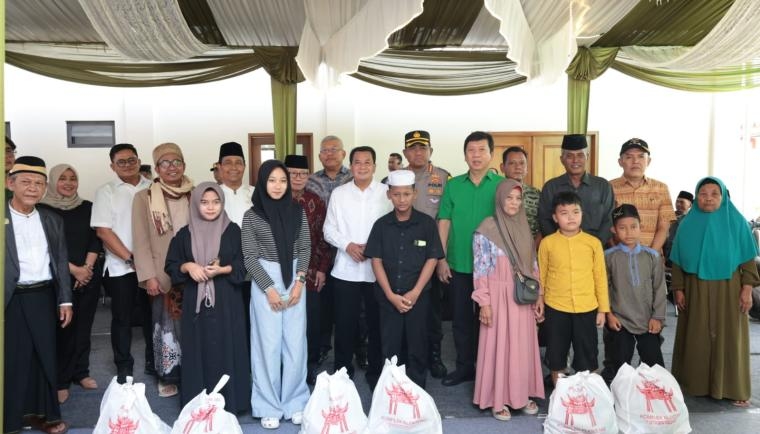Perkuat Toleransi, Bupati Tangerang Hadiri Santunan Yatim dan Pembagian Sembako di Klenteng Tri Dharma Cinta Kasih Panongan