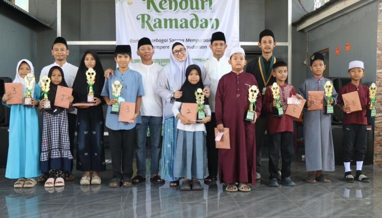 Hadiri Kenduri Ramadhan Himatangbar di TBM Kolong Flyover Balaraja, Wabup Intan Puji Kepedulian Mahasiswa Tangerang Barat