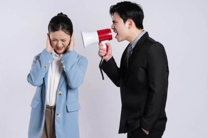 Jangan Sampai Keliru! Ketahui Cara Bedakan Kritikmu Objektif atau Justru Menyerang Personal