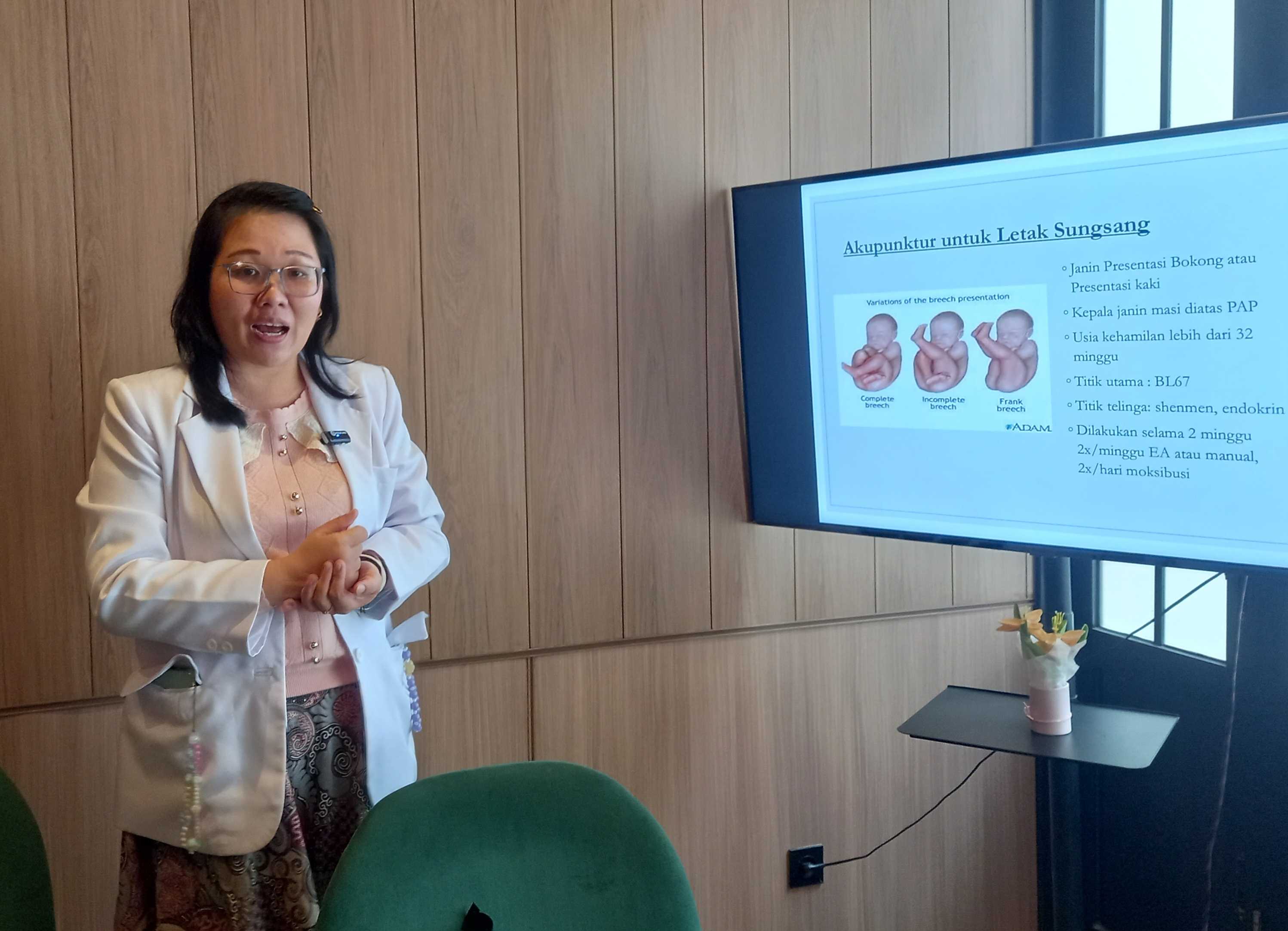 Amankah Metode Akupunktur Bagi Ibu Hamil? Ini Penjelasan Medis