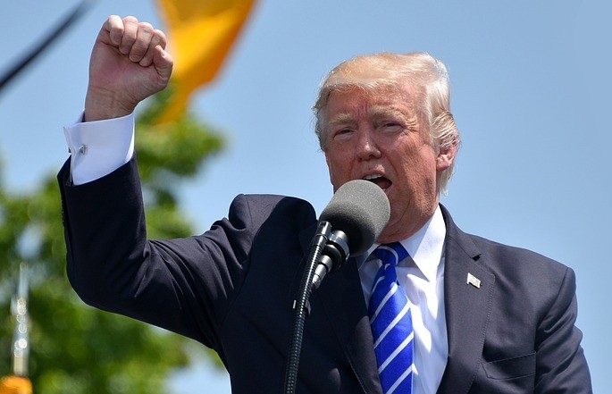 Trump Tangguhkan Operasi Militer Usai Mediasi Pakistan