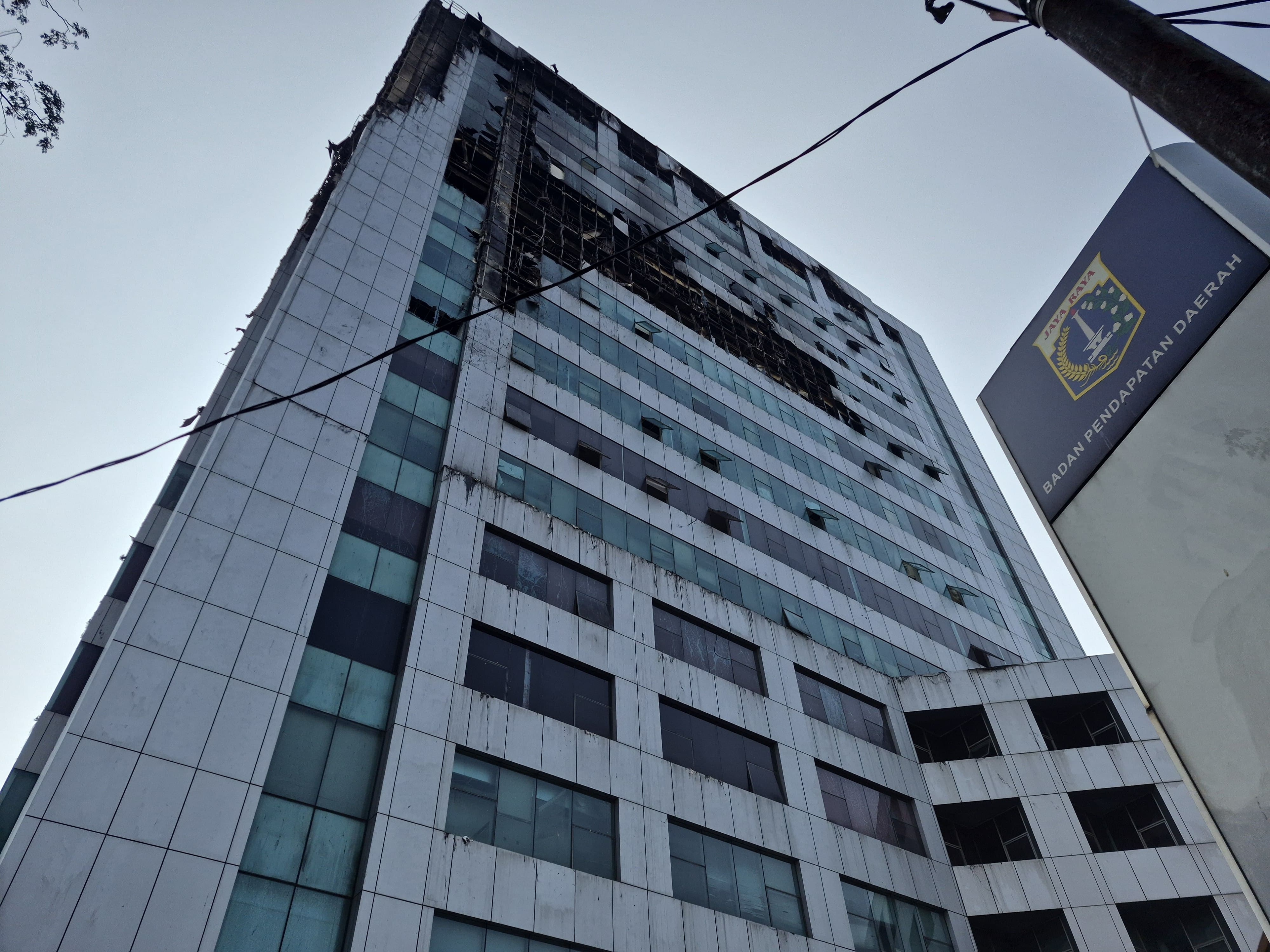 Gedung Bapenda DKI Sempat Kebakaran Lagi, Warga Sekitar Panik Takut Api Membesar