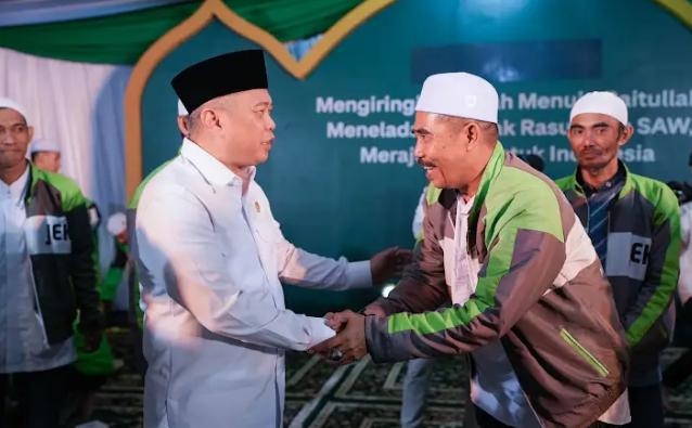 Menhub Dudy Iringi Doa Bersama Keberangkatan 70 Mitra Driver Gojek Umrah ke Tanah Suci, Apresiasi 15 Tahun Bersama