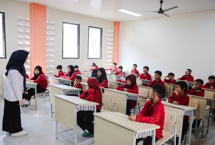 Bukan Cuma Sekolah Negeri, Pendidikan Gratis Juga Berlaku di MI, MTs, dan MA