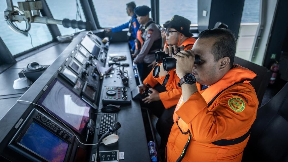 Horor! Tim Penyelam Tembus Kamar KM Virgo Transport 8 yang Tenggelam di Laut Jawa, Temukan Banyak Jasad Terjebak Dalam Kapal