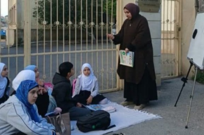 Siswi Azerbaijan Dihadapkan pada Pilihan Sulit: Lepas Hijab atau Kehilangan Akses Sekolah