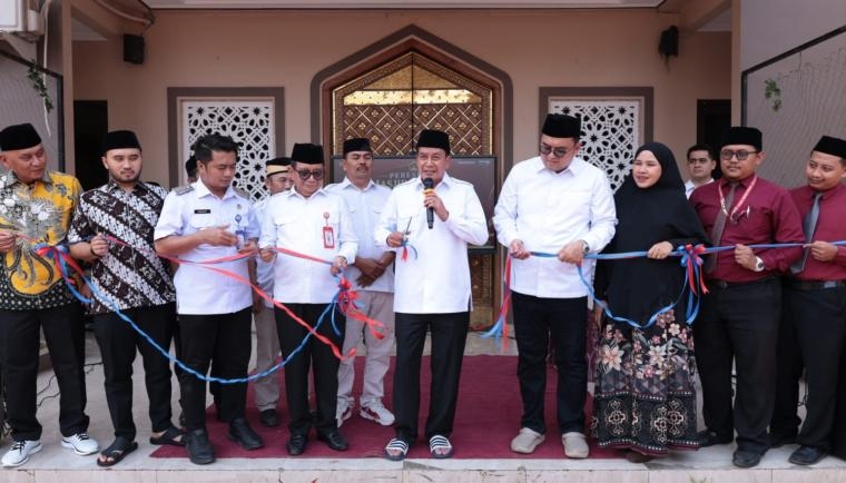 Resmikan Masjid Nila Sari Qonita Cisauk, Bupati Tangerang: Benteng Spiritual Santri di Era Digital!
