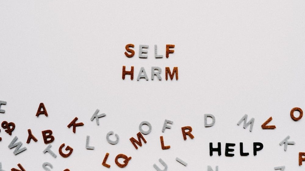 Macam-macam Self Harm atau Tindakan Menyakiti Diri Sendiri, Generasi Z Wajib Tahu! 