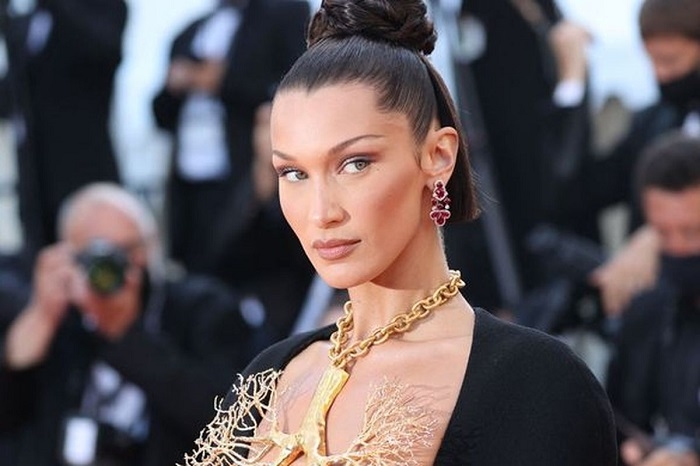 Sosok Bella Hadid yang Diduga Tolak Lamaran Pangeran Kaya Raya Qatar karena Palestina