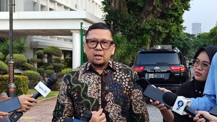Beri Sinyal Usung Ridwan Kamil Maju di Pilkada Jawa Barat, Wakil Ketua Umum DPP Golkar: Di Jakarta Ada Ahmed Zaki Iskandar dan Erwin Aksa