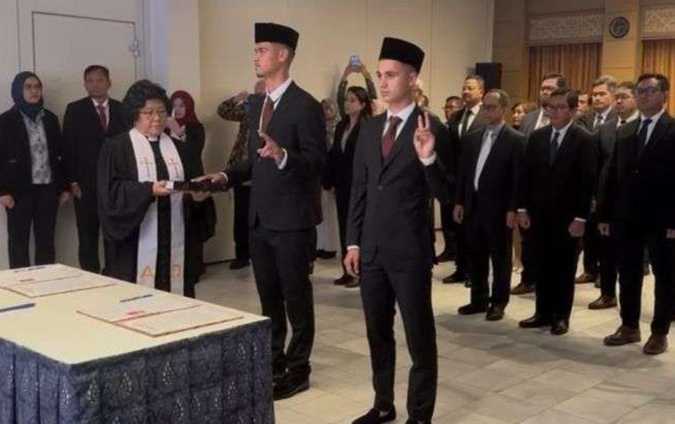 Mees Hilgers dan Eliano Reijnders Resmi Jadi WNI: Halo Indonesia, Saya Tidak Sabar Main untuk Tim Nasional!