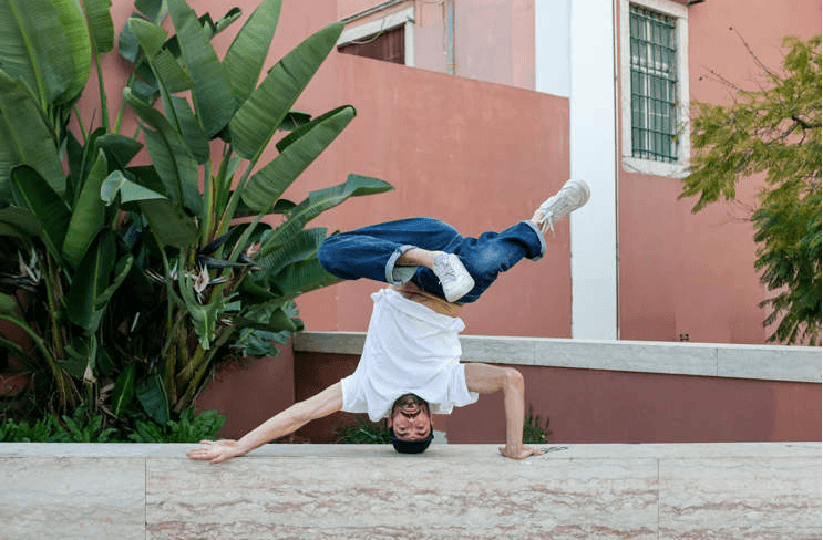 Keseringan Latihan Breakdance, Seorang Pria Alami Penyakit Serius dengan Benjolan di Ubun-ubun hingga Alami Kerontokan