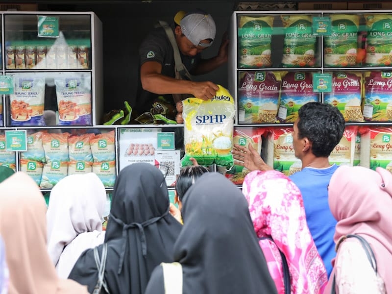 Gelar Pasar Murah di 296 Titik Selama Ramadhan 2025, Pemprov DKI Berangkatkan 10 Truk Setiap Hari ke Berbagai Wilayah