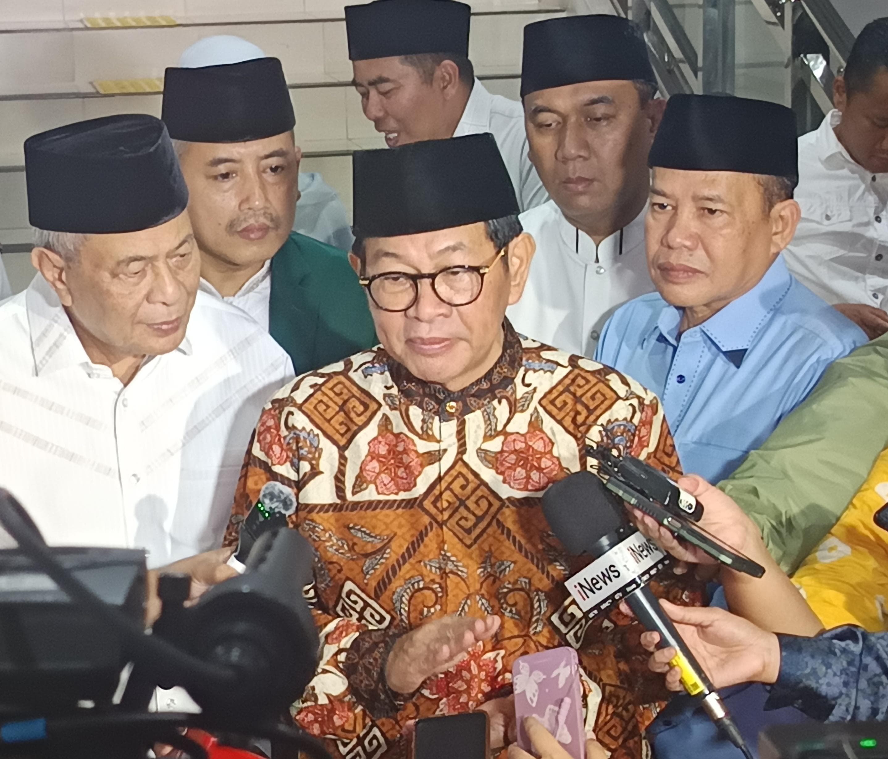 Gubernur Pramono Wajibkan ASN Jakarta Naik Transportasi Umum Setiap Hari Rabu, Gratis!