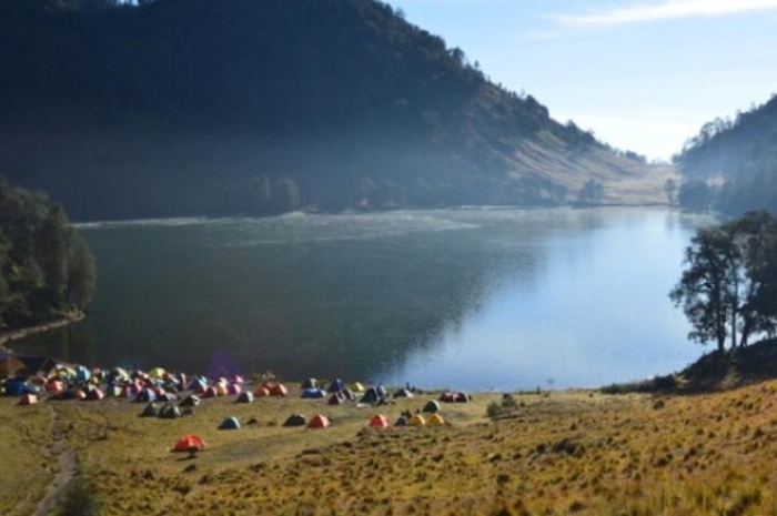 Tips Liburan Seru ke Ranu Kumbolo Tanpa Bikin Kantong Jebol
