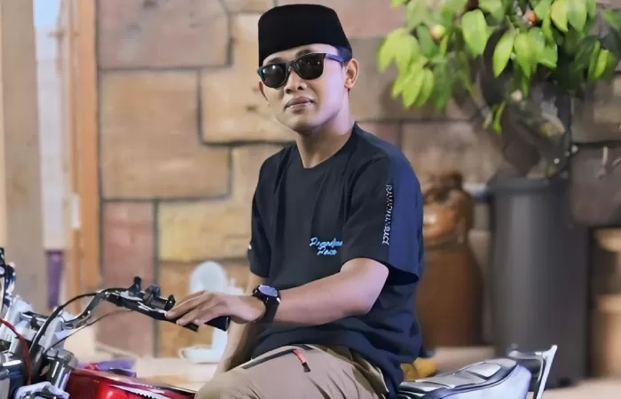 Siapa Gus Elham? Pendakwah Muda Kediri yang Viral Karena 'Kokop' Anak Kecil