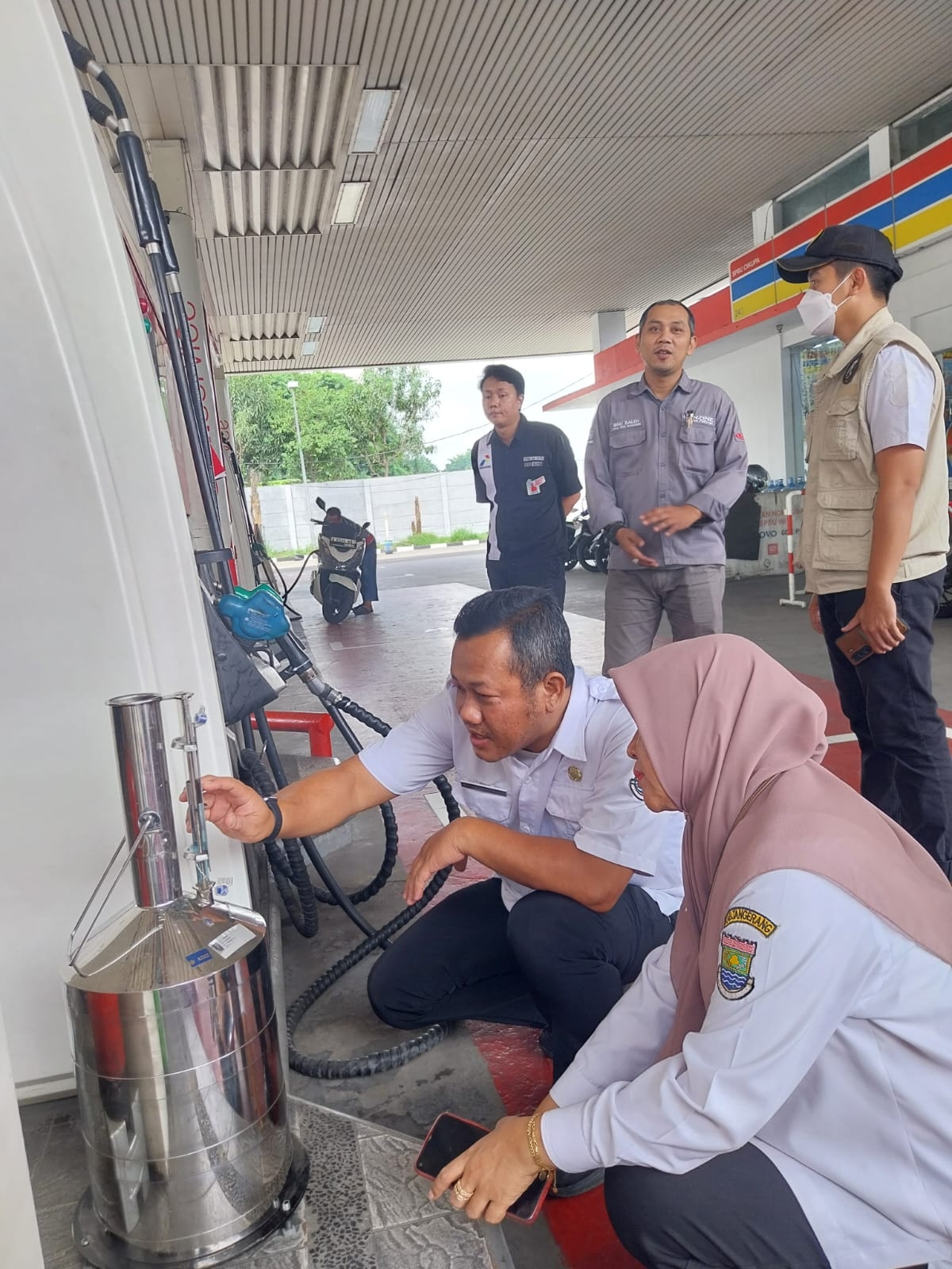 Jelang Libur Nataru 2026, Disperindag Kabupaten Tangerang Cek Alat Ukur 6 SPBU di Jalur Padat Kendaraan, Berikut Daftarnya!