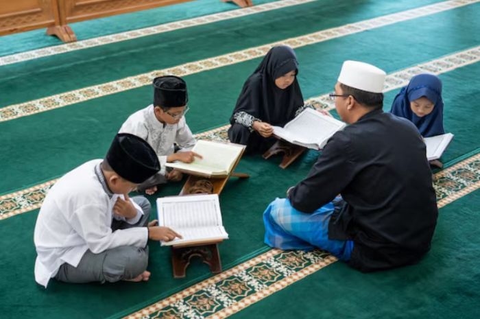 Tak Hanya Berbagi Takjil, Ini 4 Kegiatan Sosial yang Bisa Dilakukan agar Ramadhan Lebih Bermakna