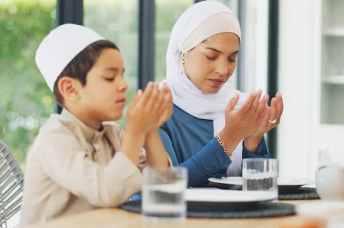Belajar Puasa Sejak Dini: Panduan Religi dan Kesehatan untuk Anak di Bulan Ramadhan