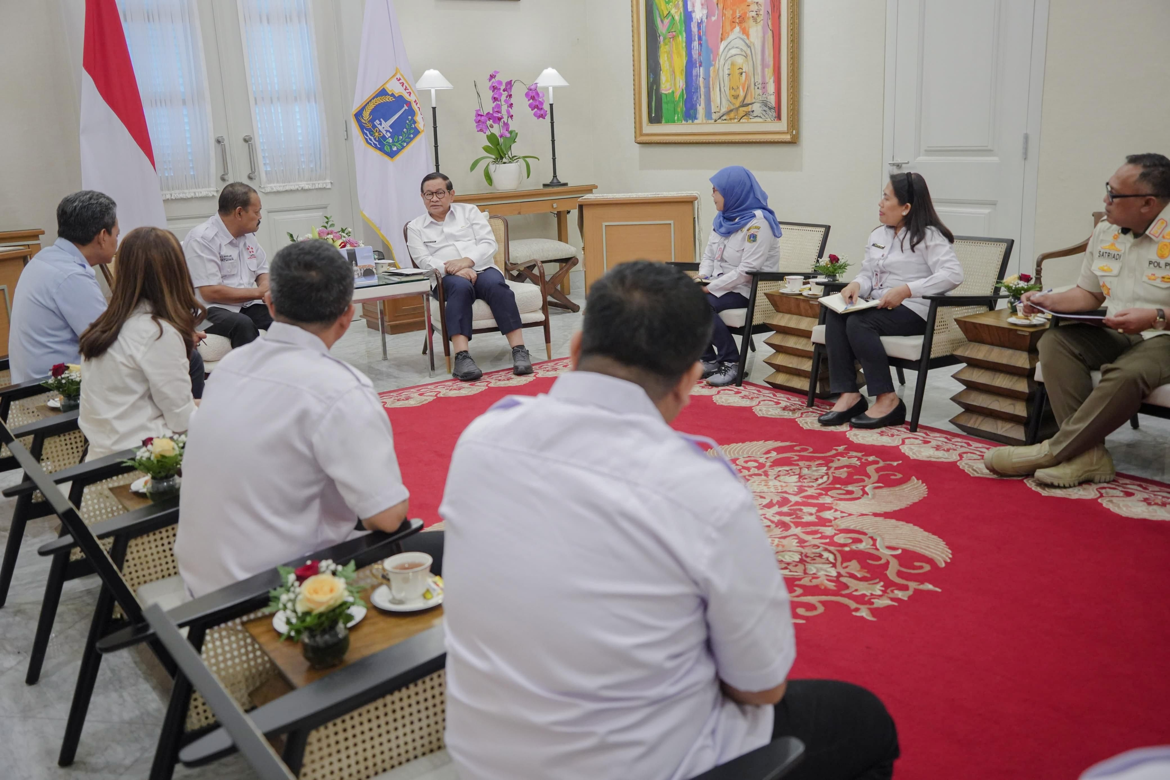 Terima Audiensi Pengurus APKLI Perjuangan, Gubernur Pramono Minta WARKOBI Dikelola Profesional, Rapi dan Unggul