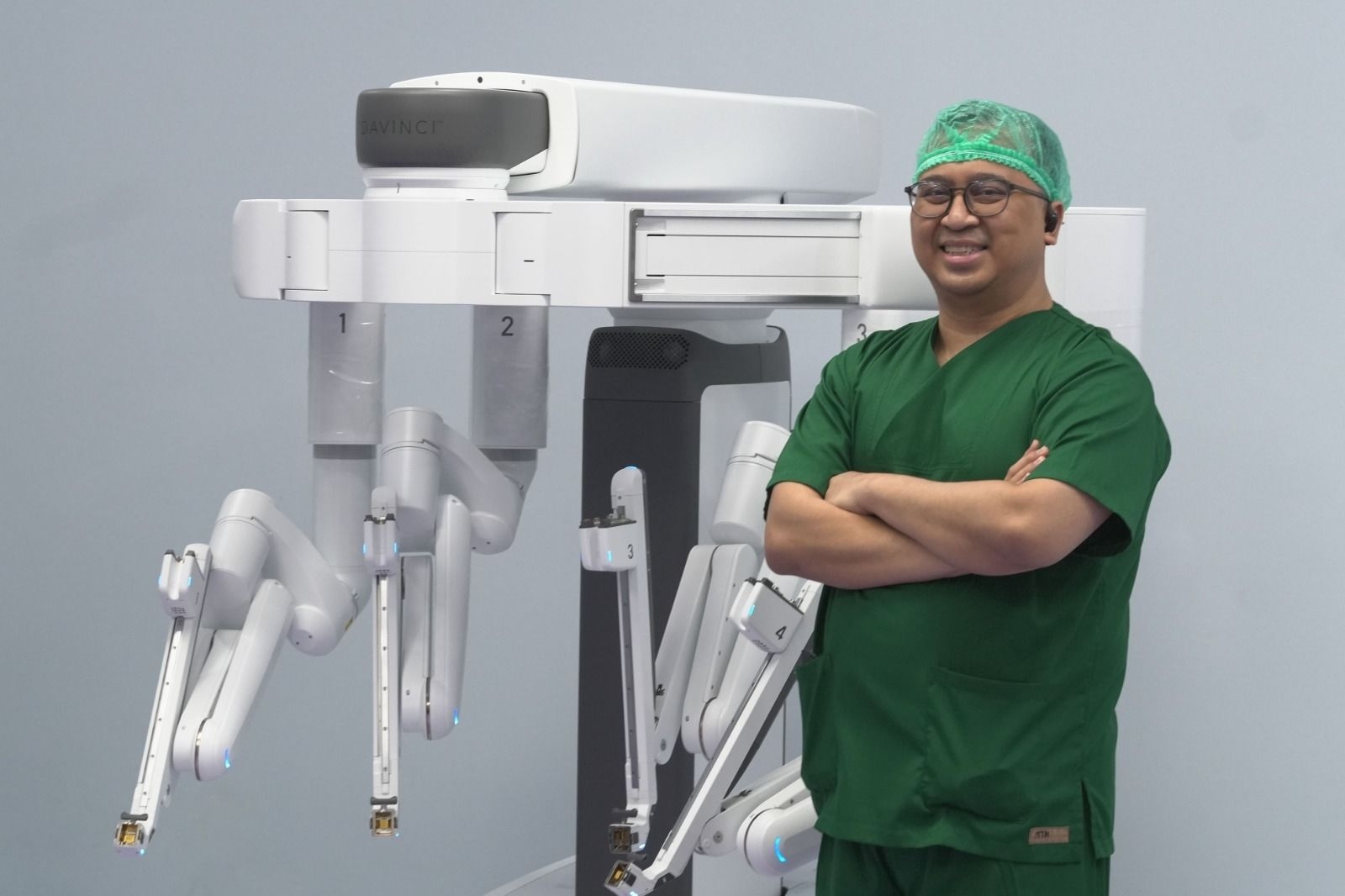 Lebih Presisi dan Minim Sayatan, Eka Hospital Kenalkan Teknologi Robotik Da Vinci XI