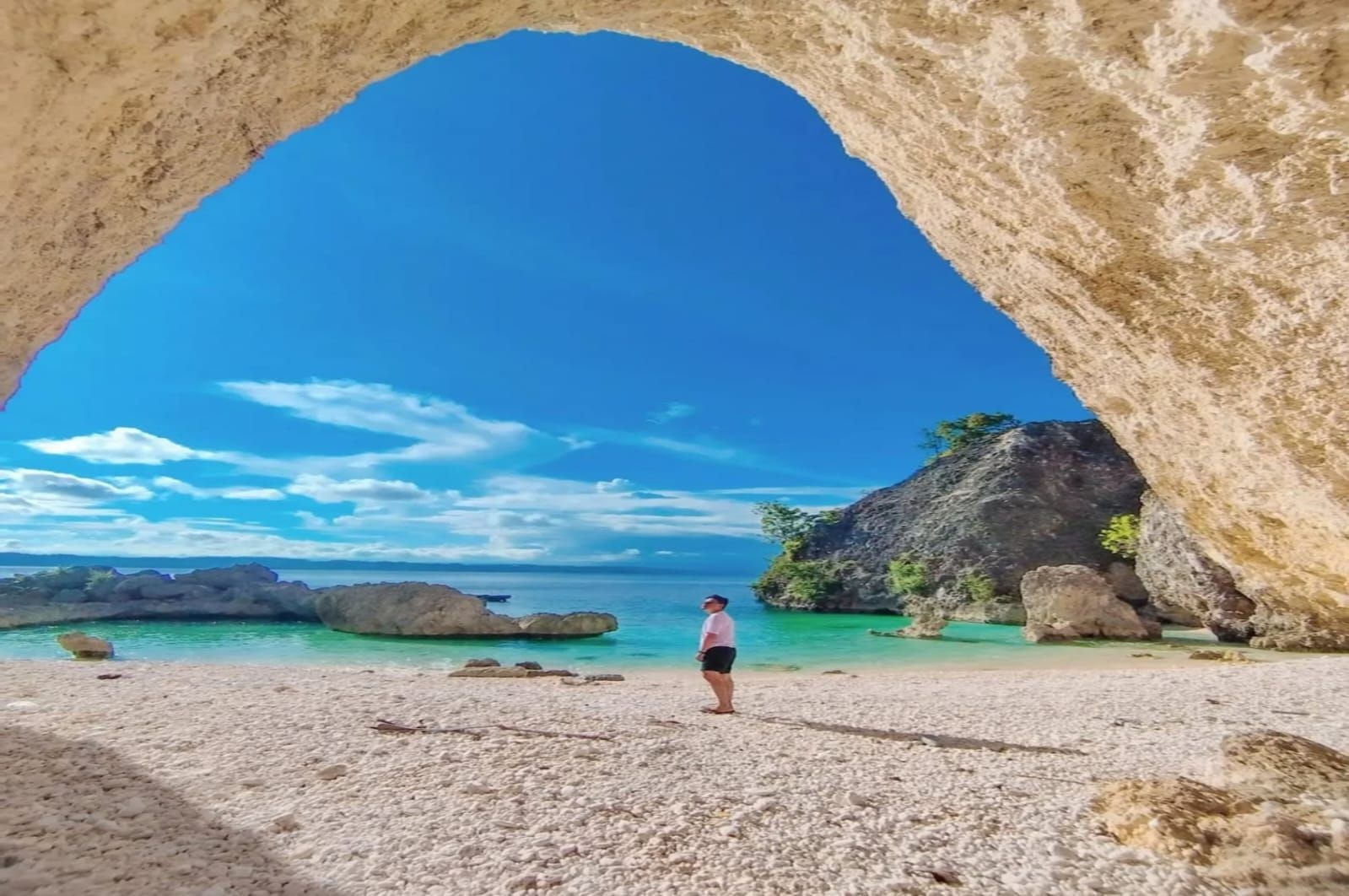 Pantai Tanjung Gundul Banggai, Pesona Sunyi Sulawesi yang Eksotik
