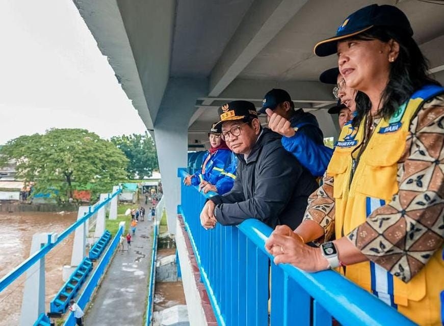 Tinjau Pintu Air Cengkareng Drain, Gubernur Pramono Optimistis Banjir Jakarta Barat Segera Surut