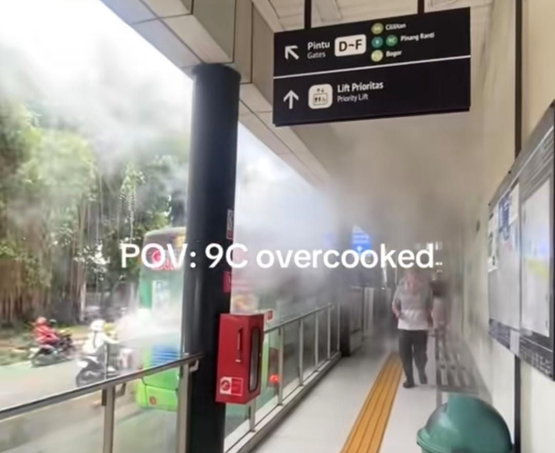 Viral! Bus Transjakarta Koridor 9 Keluarkan Asap Tebal Saat di Halte Pancoran, Operasionalnya Dihentikan Sementara