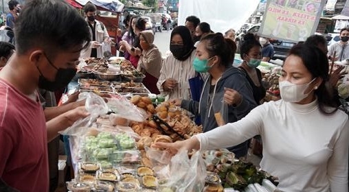 10 Tempat Berburu Takjil  yang Murah Meriah di Jakarta Selatan