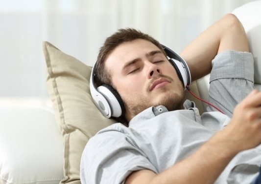 Berikut Tips Menghilangkan Kantuk di Kantor Saat Berpuasa, Salah Satunya Peregangan Sederhana