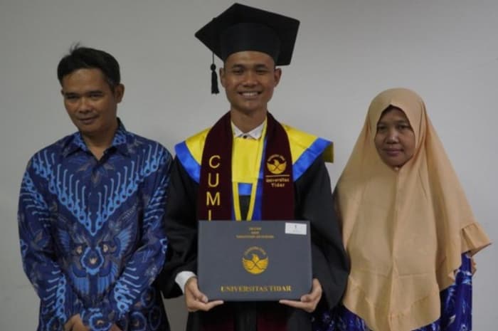 Roblox Dipakai untuk Belajar Matematika, Ide Mahasiswa Untidar Ini Antarkannya Jadi Wisudawan Terbaik