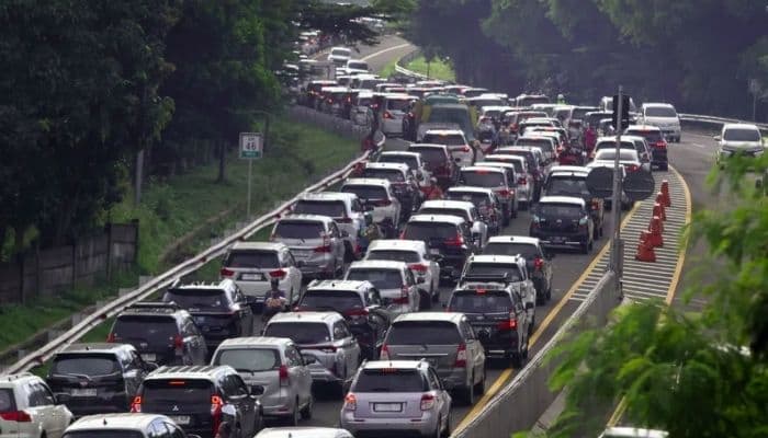 Libur Panjang, One Way Menuju Puncak Diterapkan di Tol Jagorawi