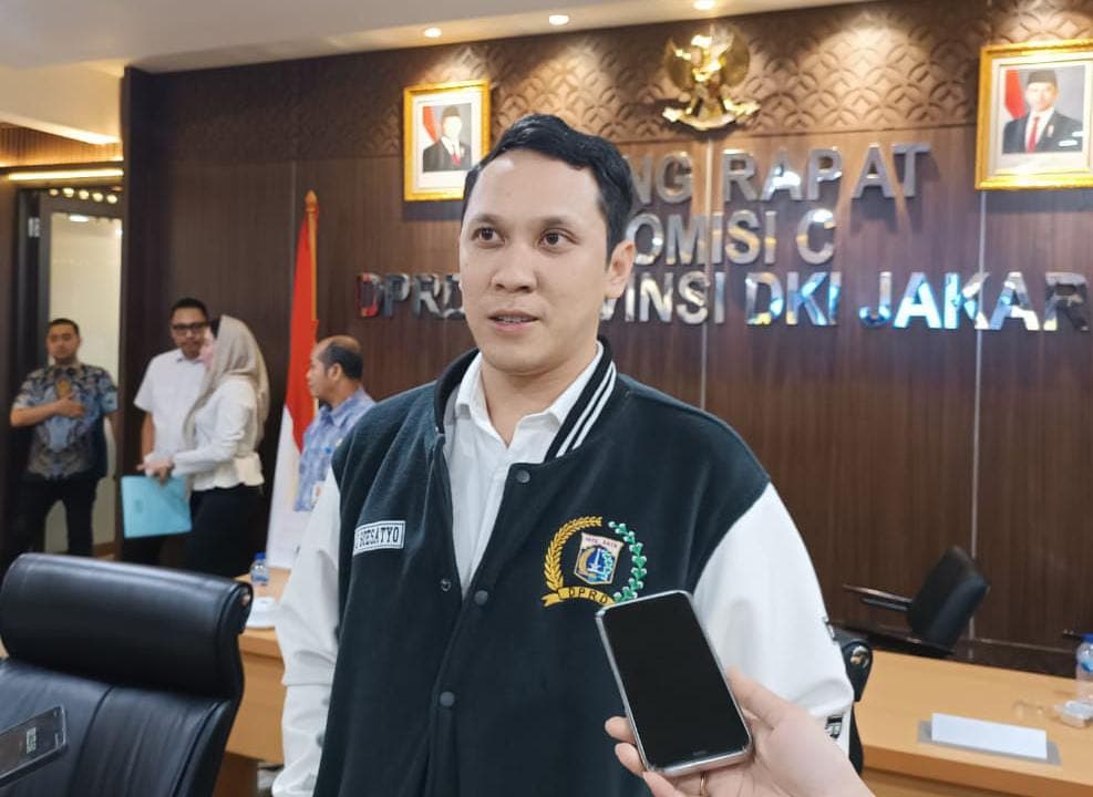 Soroti Pembebasan Pajak Kendaraan Listrik, Legislator Golkar Dimaz: Potensi Pendapatan Bisa Tembus Rp1 Triliun