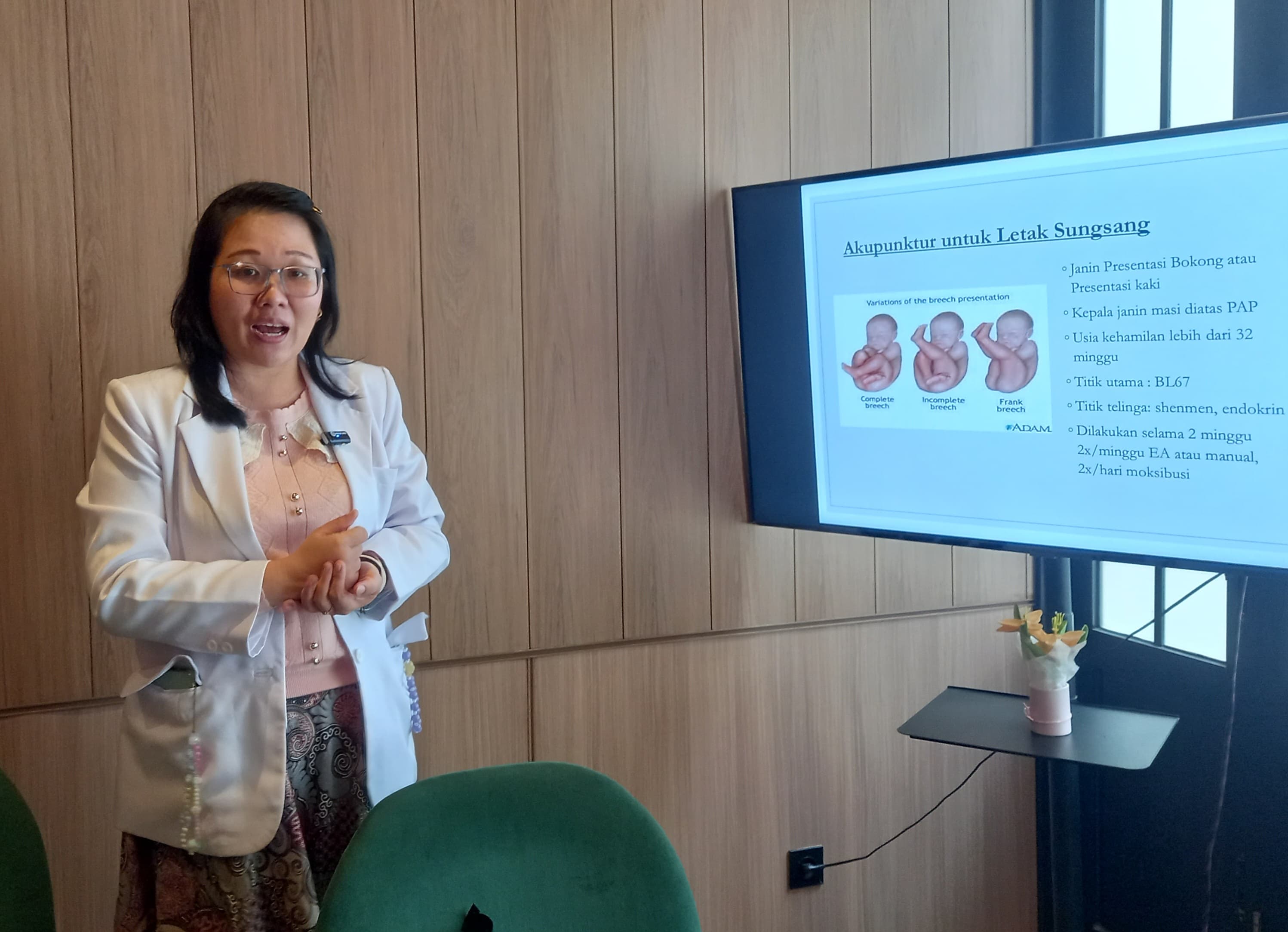 Amankah Metode Akupunktur Bagi Ibu Hamil? Ini Penjelasan Medis