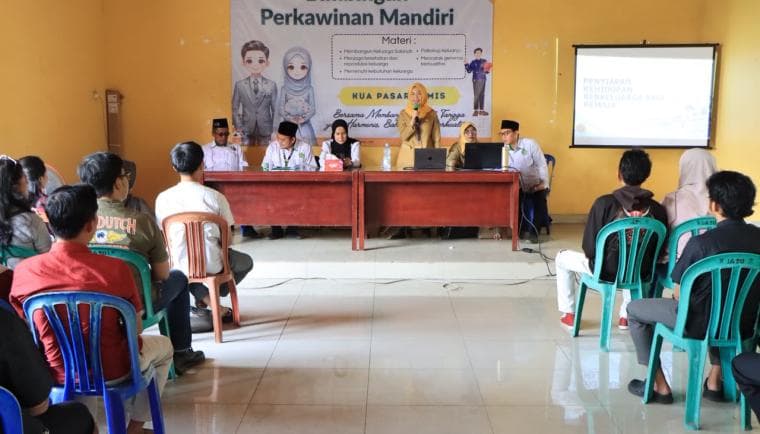 Pembangunan Keluarga Berkualitas, DPPKB Kabupaten Tangerang Gelar Bimbingan Perkawinan Mandiri Bagi Puluhan Catin di KUA Pasar Kemis