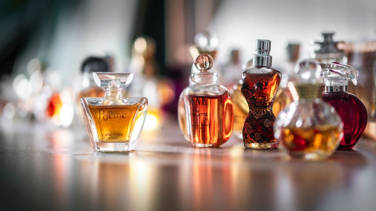 18 Merek Parfum Murah dan Tahan Lama, Cocok Buat Pria dan Bisa Disesuaikan dengan Karakter Pemakai