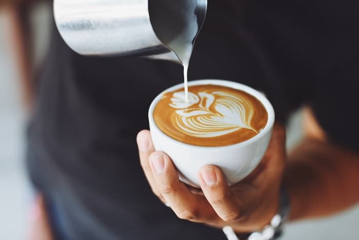 Tak Hanya Sekedar Teman Begadang, Ini Segudang Manfaat Minum Kopi untuk Tubuh