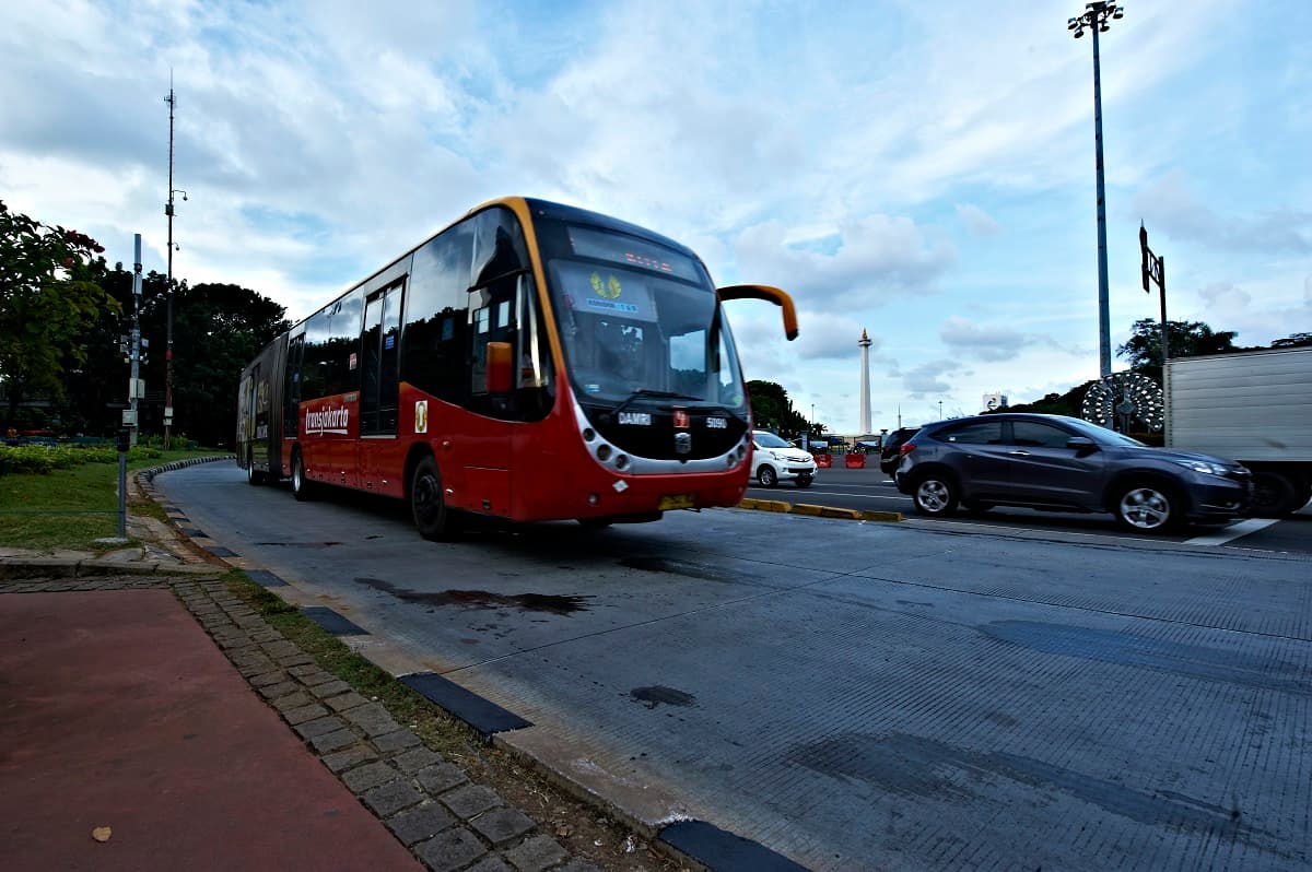 Kegalauan Mengenai Kenaikan Tarif Bus Transjakarta yang Belum Pernah Berubah Sejak 2007