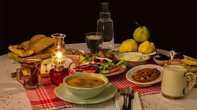 5 Alasan Pentingnya Makan Sahur Sebelum Menjalani Ibadah Puasa, Jangan Sampai Terlewat