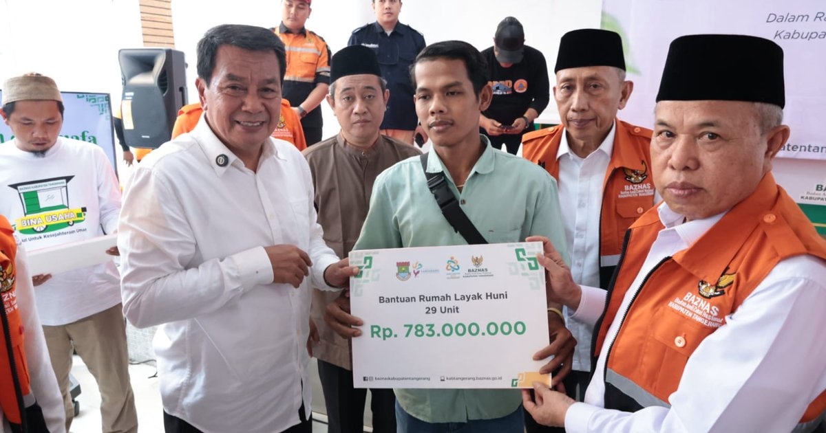 Rayakan HUT ke-394 dan Hari Santri Nasional, Pemkab Tangerang dan Baznas Salurkan Bantuan 80 Gerobak Usaha serta Santunan Yatim-Dhuafa