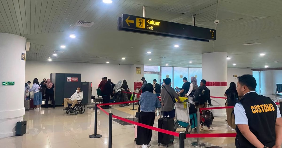 Pemerintah Dorong Tiket Pesawat Lebih Murah, Tarif Bandara Dipotong 50 Persen
