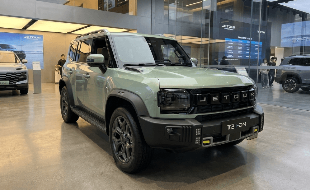 Dimensi Kabin Lebih Besar dan Harganya Bikin Ngiler, Jetour T2 i-DM Jadi Alarm Bahaya Buat Fortuner dan Pajero Sport