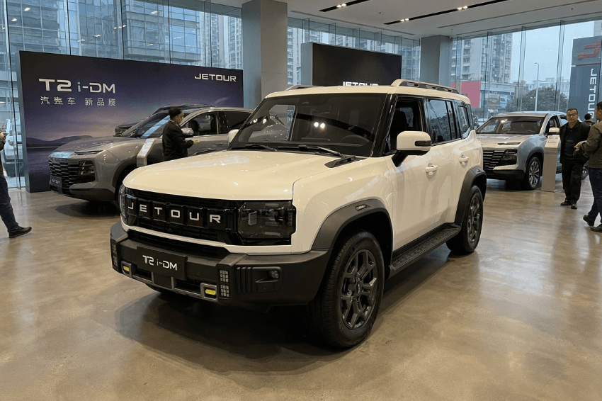 Jetour T2 i-DM Resmi Masuk Indonesia Pamerkan Siluet Kokoh dan Tuas Transmisi Futuristik Harga Rp688 Juta