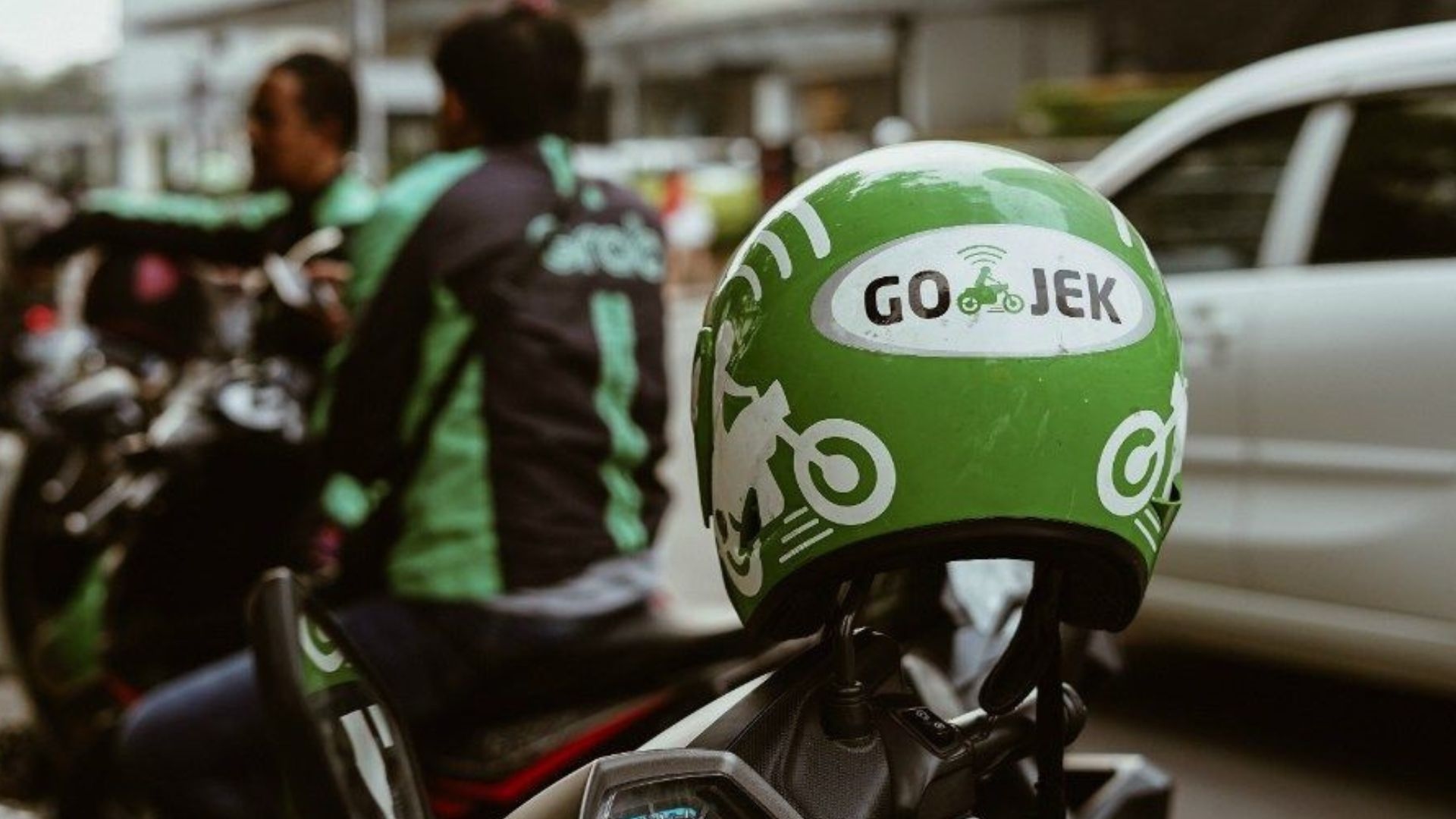 Pemprov DKI Bakal Siapkan Parkir Khusus Ojol, Gubernur Pramono: Tak Boleh Lagi Mangkal di Trotoar!