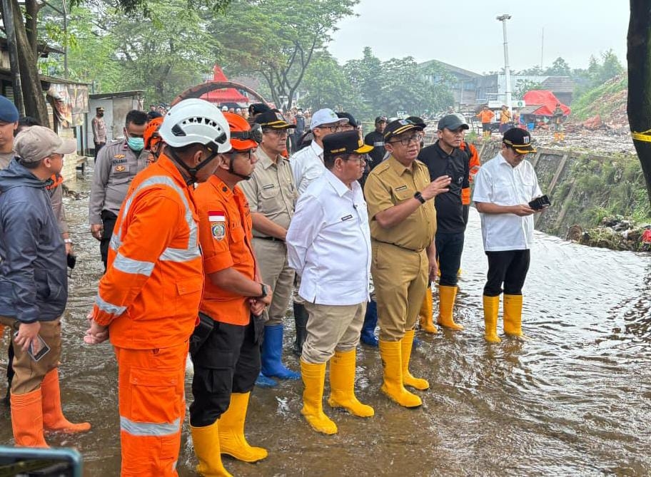 Tinjau Longsor TPST Bantargebang, Gubernur Pramono Instruksikan Normalisasi Sungai dan Percepat RDF Rorotan