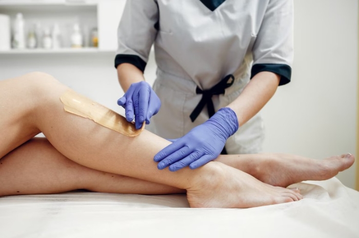 Sering Dilakukan, Ternyata Waxing Punya 8 Risiko Ini