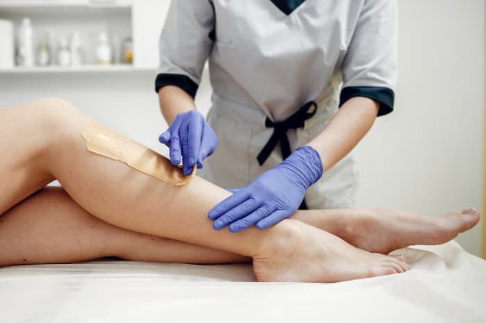 Sering Dilakukan, Ternyata Waxing Punya 8 Risiko Ini