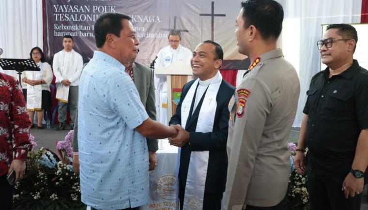 Fasilitasi Ibadah Paskah di Aula Eks Kantor Kecamatan Teluknaga, Bupati Maesyal Tegaskan Tidak Ada Diskriminasi Beragama di Kabupaten Tangerang