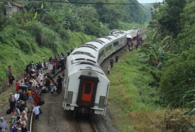 KA Bangunkarta Anjlok di Bumiayu, KAI Siapkan Angkutan Lanjutan